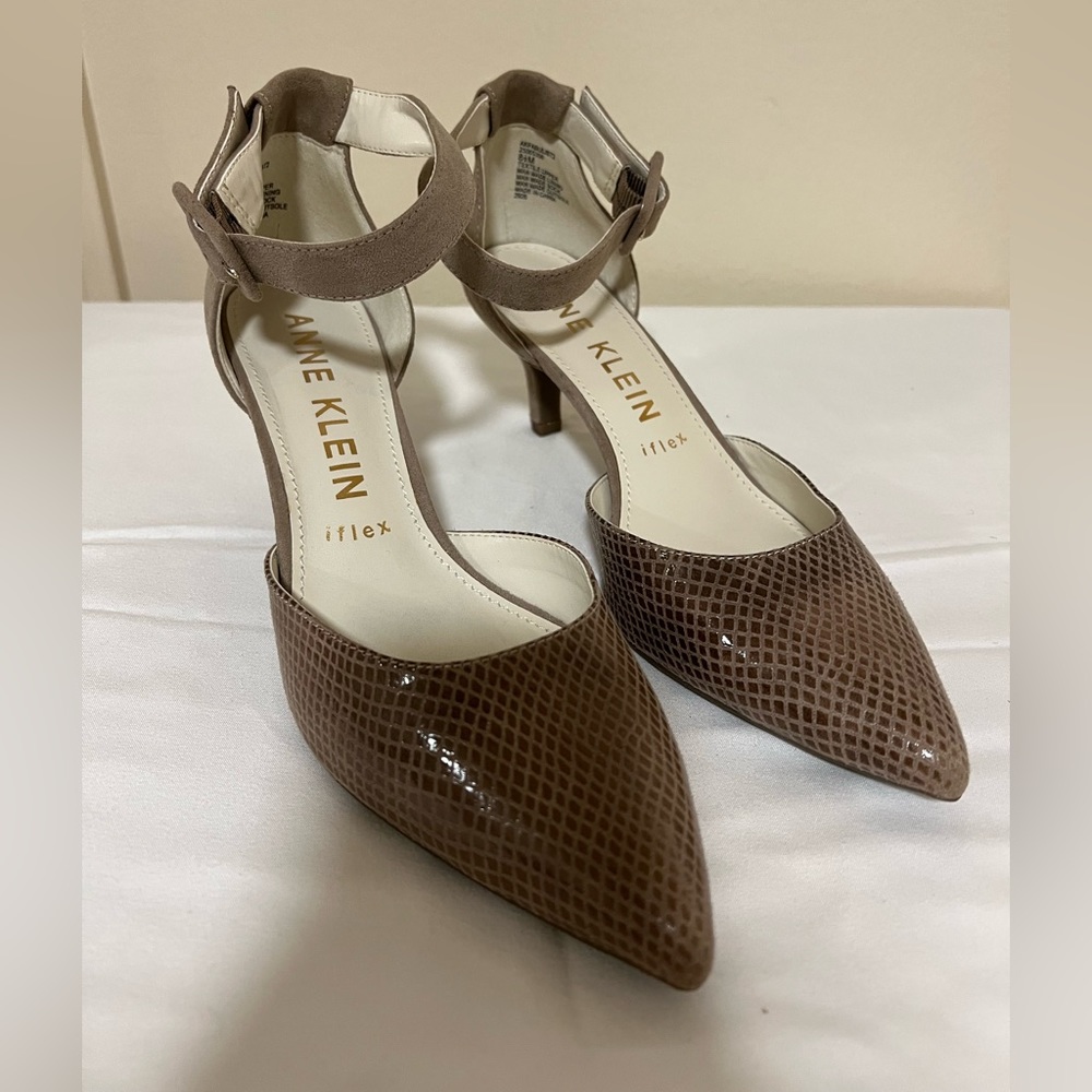 Anne Klein Snake Skin Fabulist Women’s Heel